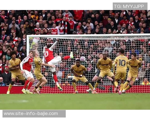 埃泽本赛季英超贡献18球仅次于哈兰德萨拉赫和姆伯莫表现抢眼 埃泽本赛季英超贡献18球仅次于哈兰德萨拉赫和姆伯莫表现抢眼